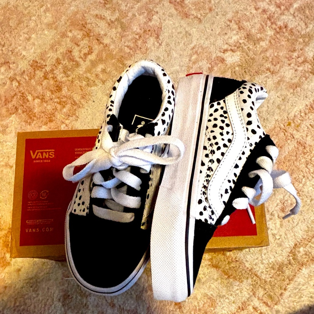 Vans Old Skool Dalmatian black/true white, girl toddler size 10.5